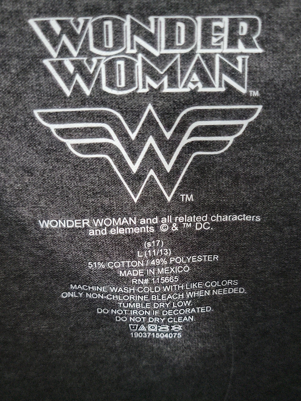 Wonder Women Graphic Tee, Size Large (11/13) - Picture 2 of 6